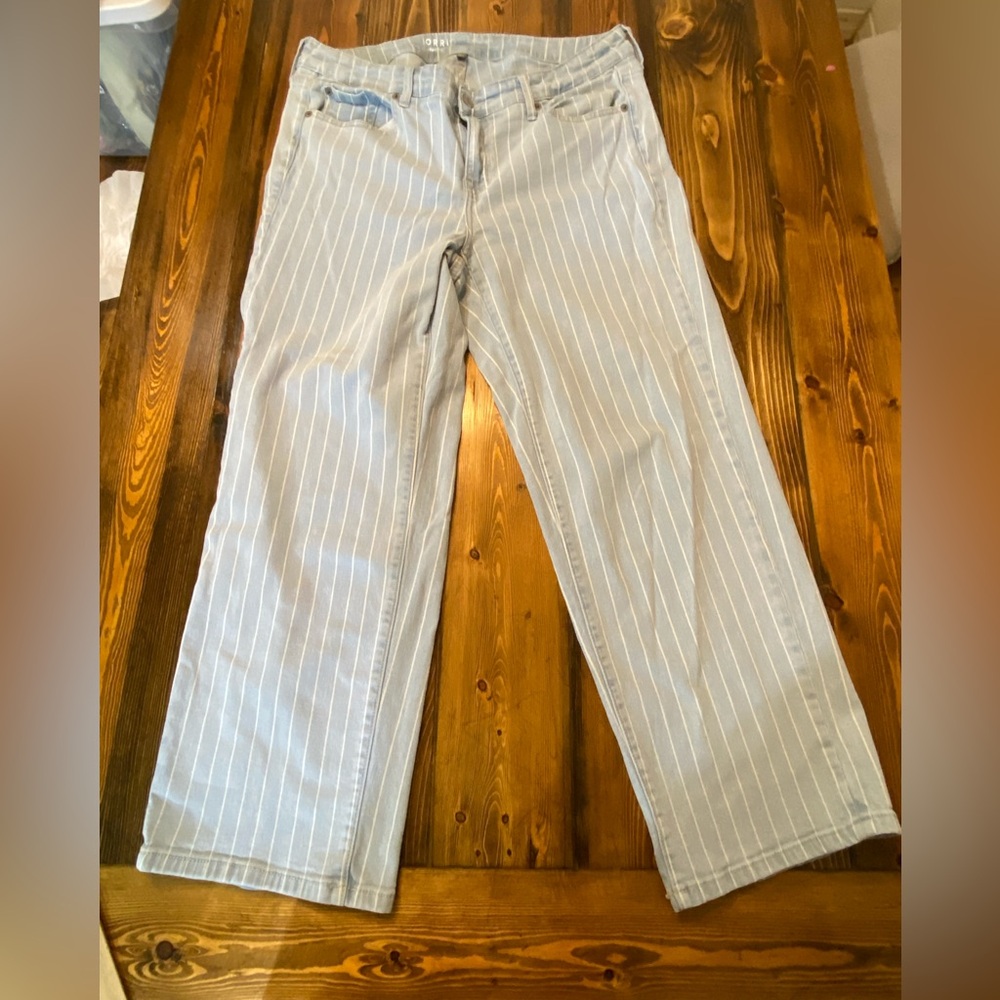 Torrid women’s pants size 12 R used great condition. Comfortable fit.